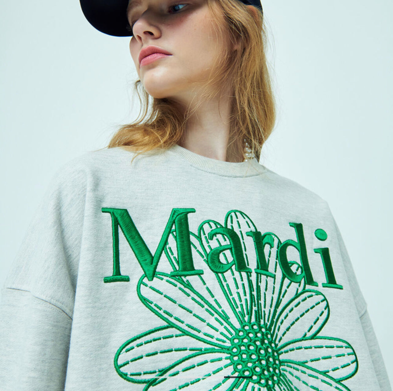 Mardi Mercredi SWEATSHIRT FLOWERMARDI NEEDLEWORK_OATMEAL GREEN(Preorder)