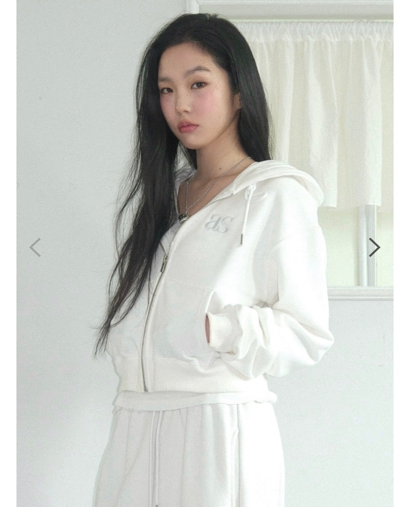 ASON Basic Training Cropped Hood Zip-Up – White (Instock)