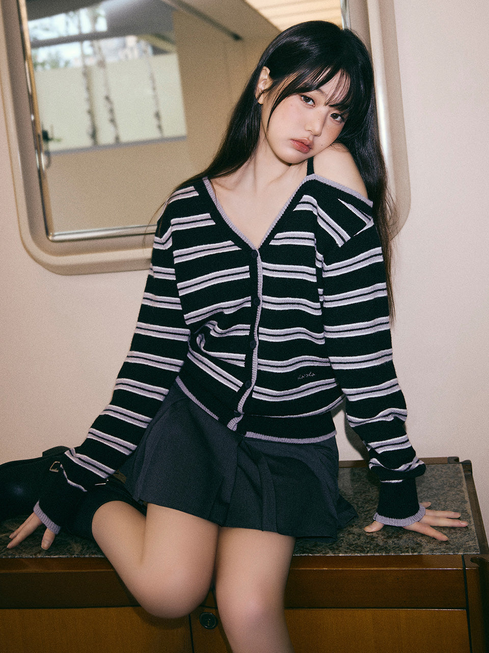 Korean Collection Rolarola ONE OFF SHOULDER STRIPE WOOL BLENDED Cardigan Black (Instock)