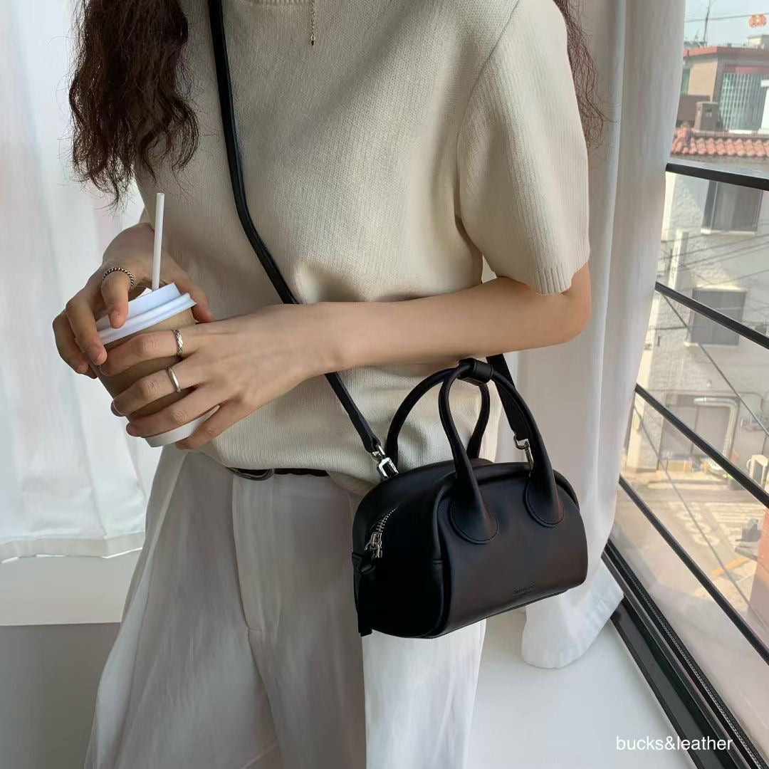 Korean APM Collection BUCKS&LEATHER Black Leather Bag (Preorder)