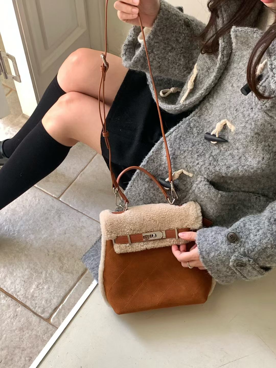 Korean APM Collection Stuffy Two Colors Leather Bag (Instock)