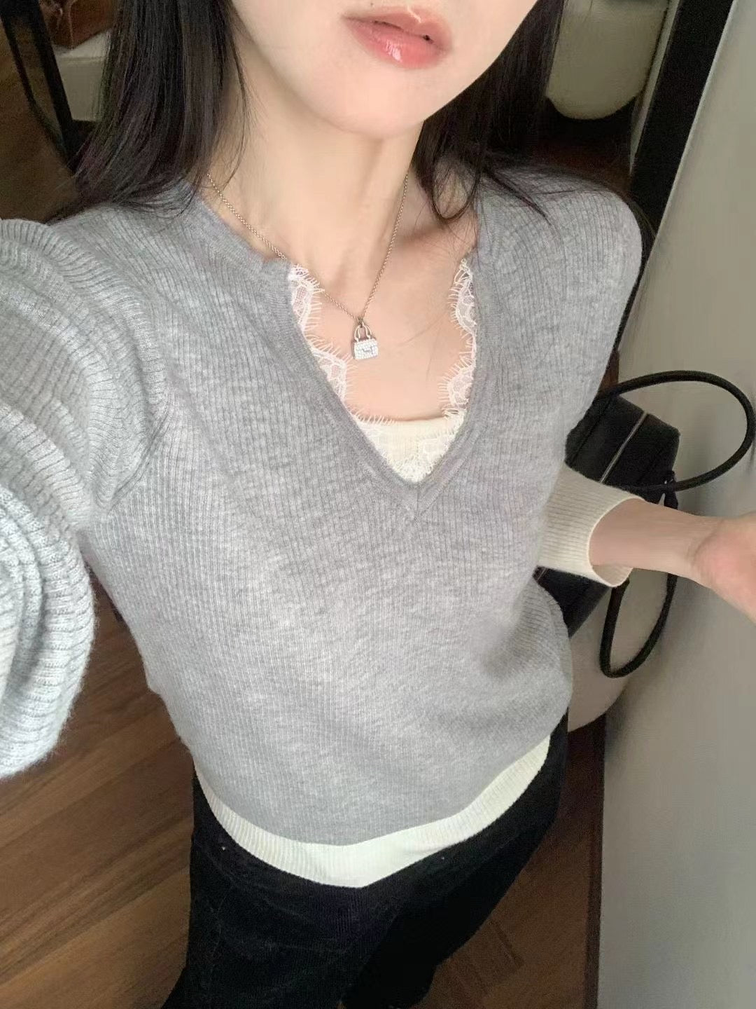 Kelly Designs Fake 2pcs Lace 2 Colors Top (Instock)