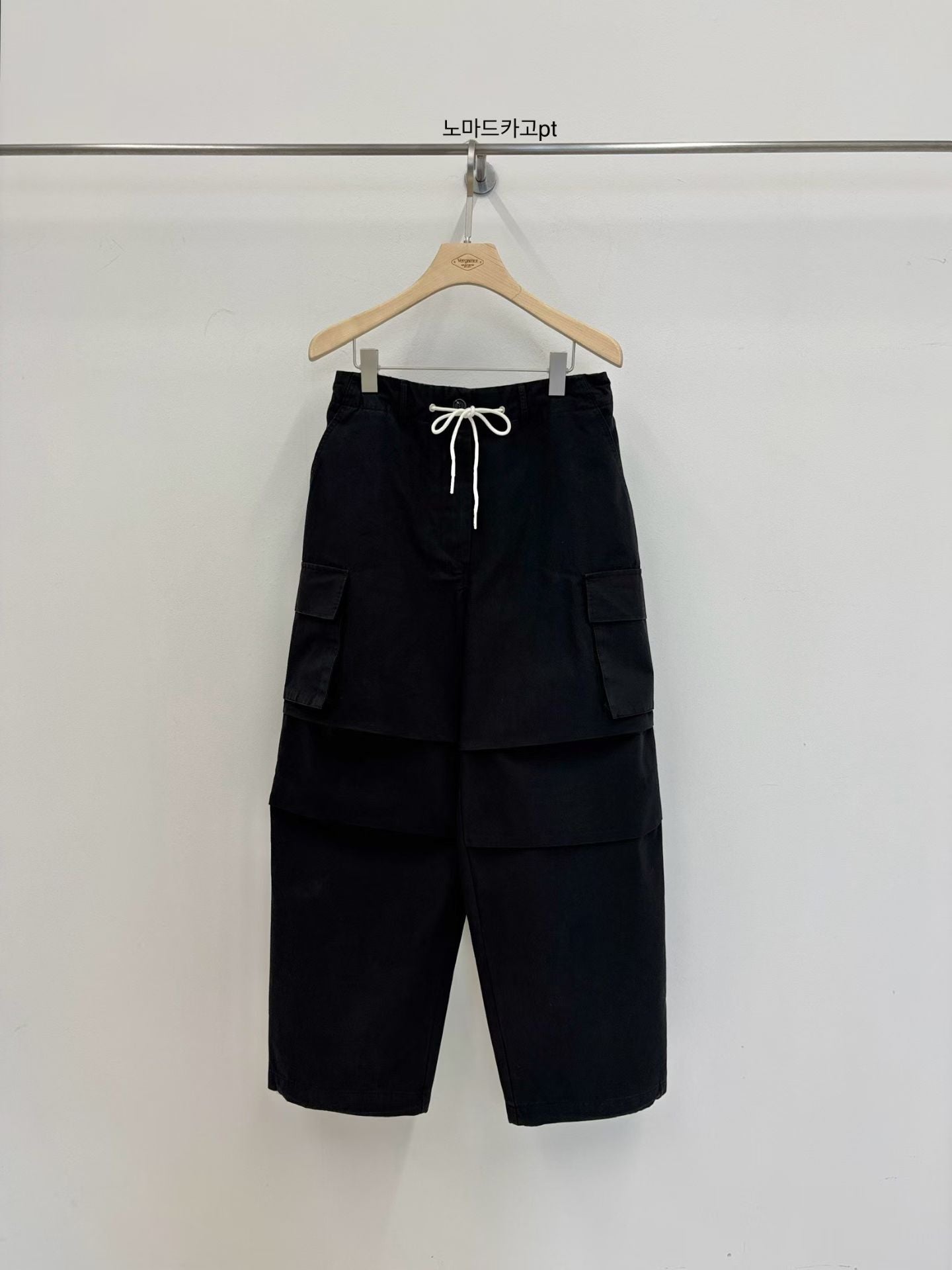Korean Multi-Pocket Cargo Wide-Leg Black Pants (Instock)