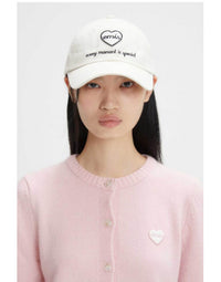 EMIS HEART WAPPEN BALL CAP-CREAM (Preorder)