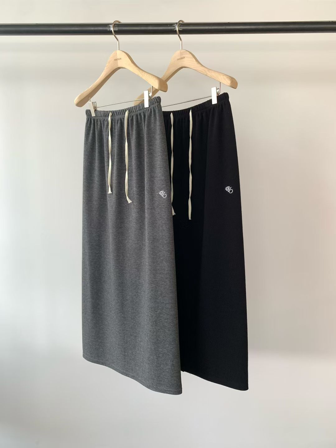 Korean APM Collection Underson Two Colors Skirt (Instock)