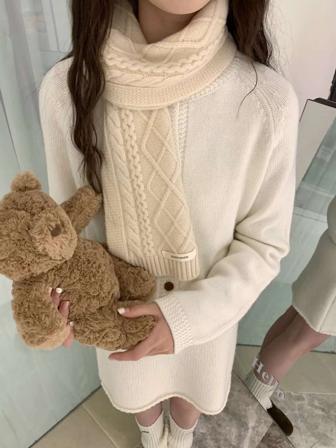 Kelly Designs Full wool hemp flower scarf (Instock)