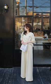 Korean Coffee Break V-Neck Sweatshirt (Instock)