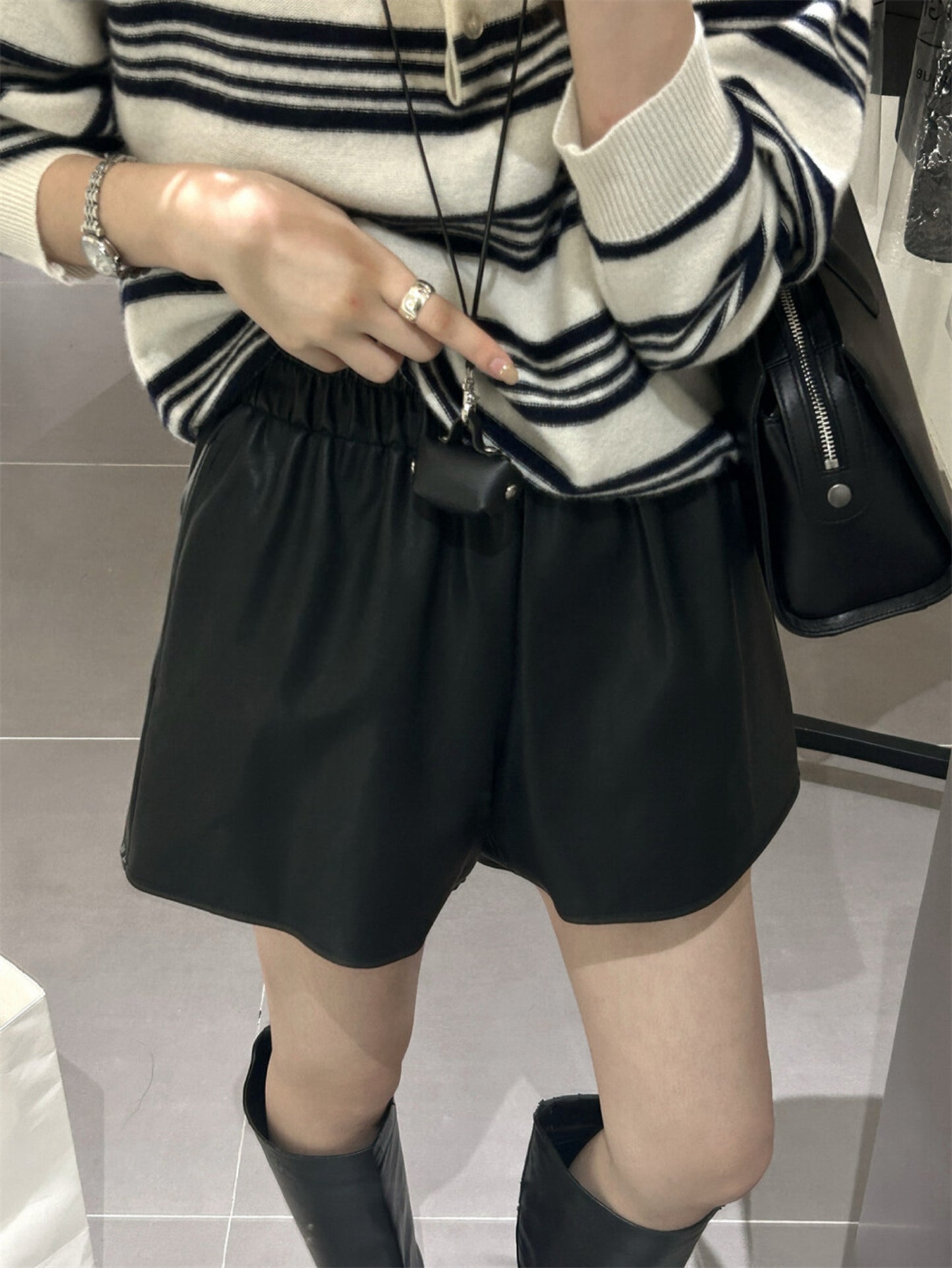 Kelly Designs Trendy 3-Color PU Leather Slim Fit Shorts (Instock)