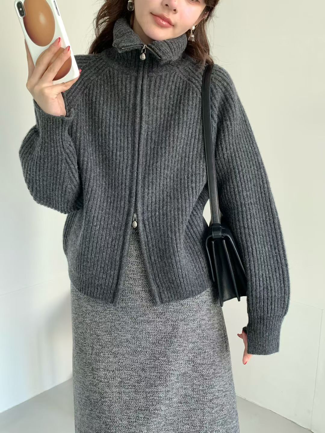 Korean APM Collection EGG PREMIUM CASHMERE SUPER FINE MERINO WOOL Zip Up Charcoal Cardigan (Instock)