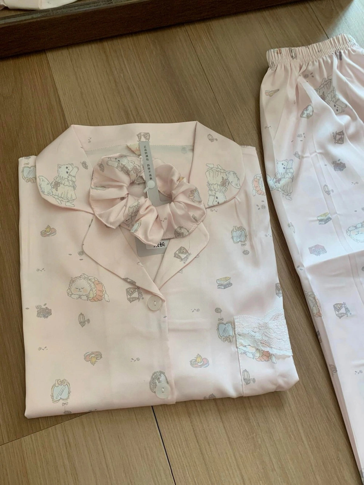 Kelly Designs Vintage Kitten Satin Pajama Set with Lace Trim & Scrunchie (Instock)