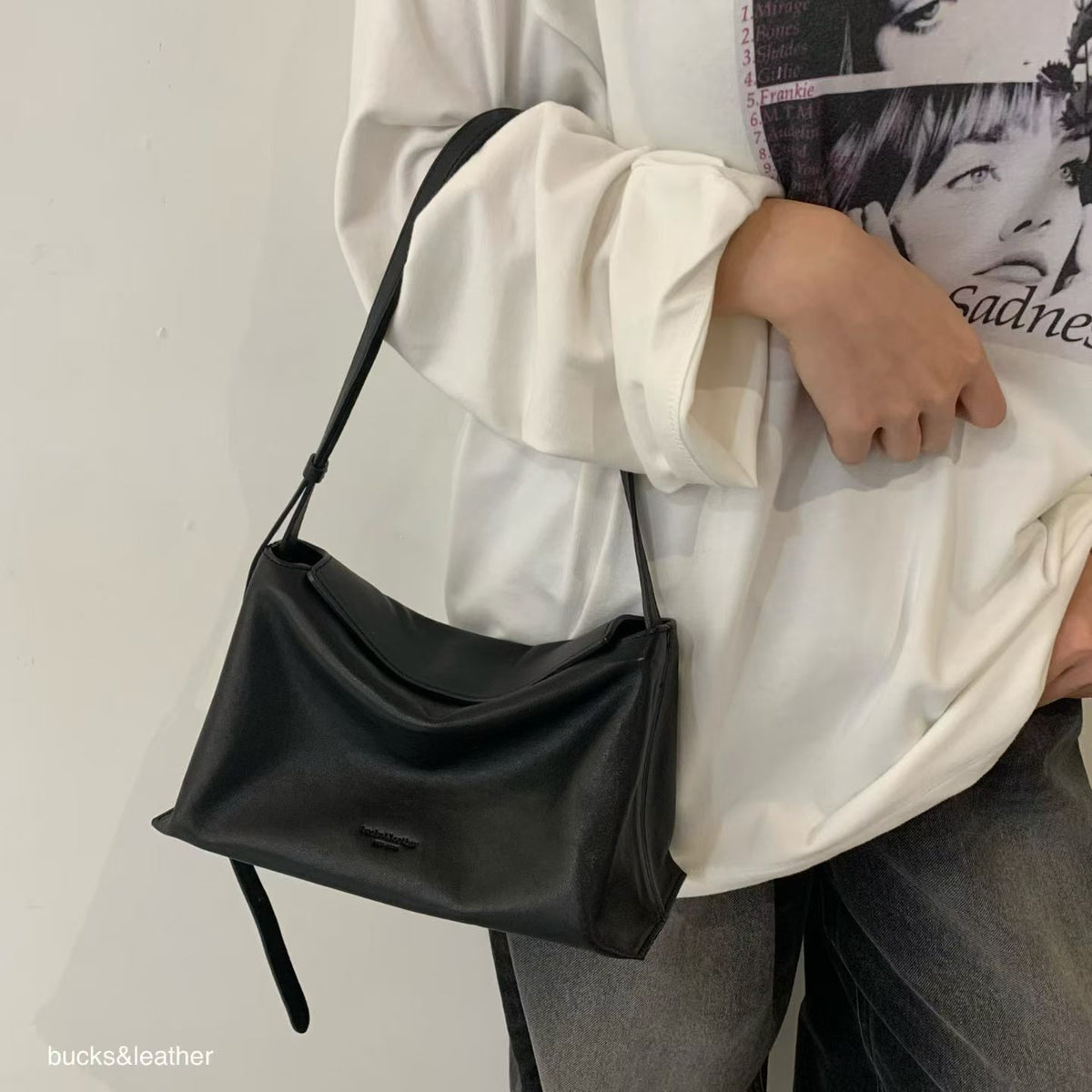 Korean APM Collection BUCKS&LEATHER Leather Bag (Preorder)