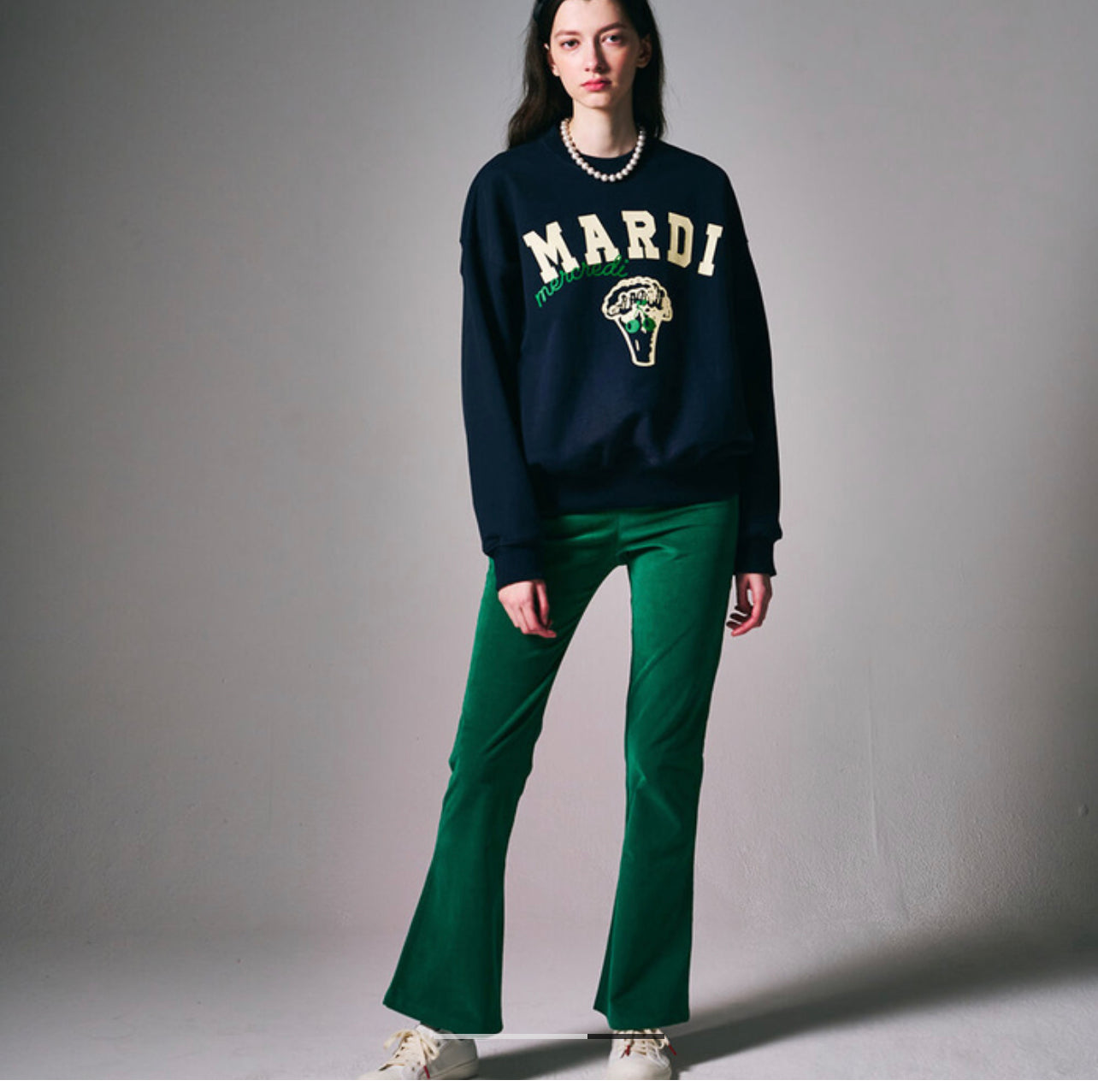 Mardi Mercredi BROCCOLI_NAVY SWEATSHIRT(Preorder)