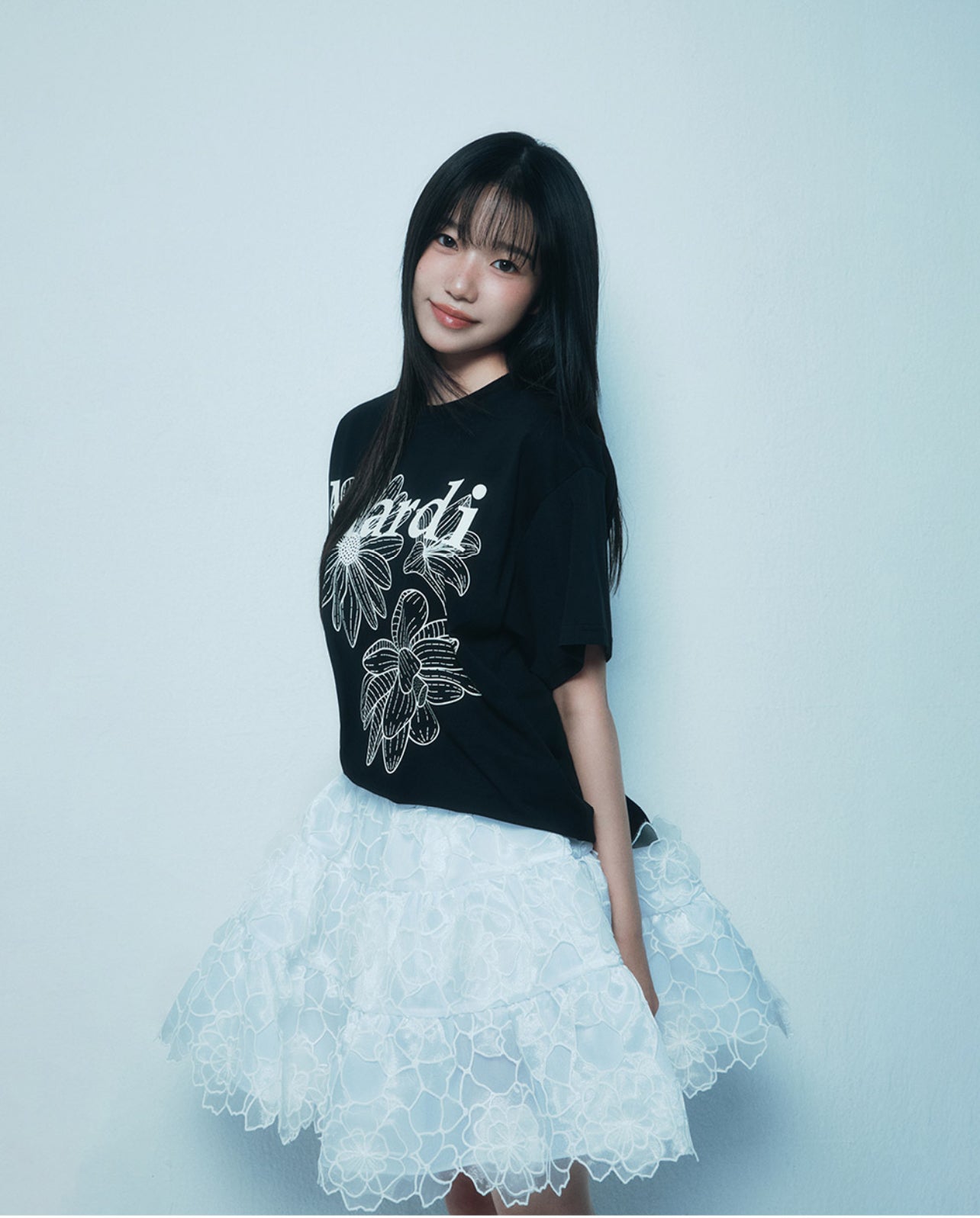 Mardi Mercredi TSHIRT TRIPLE FLOWER_ BLACK IVORY (Preorder)