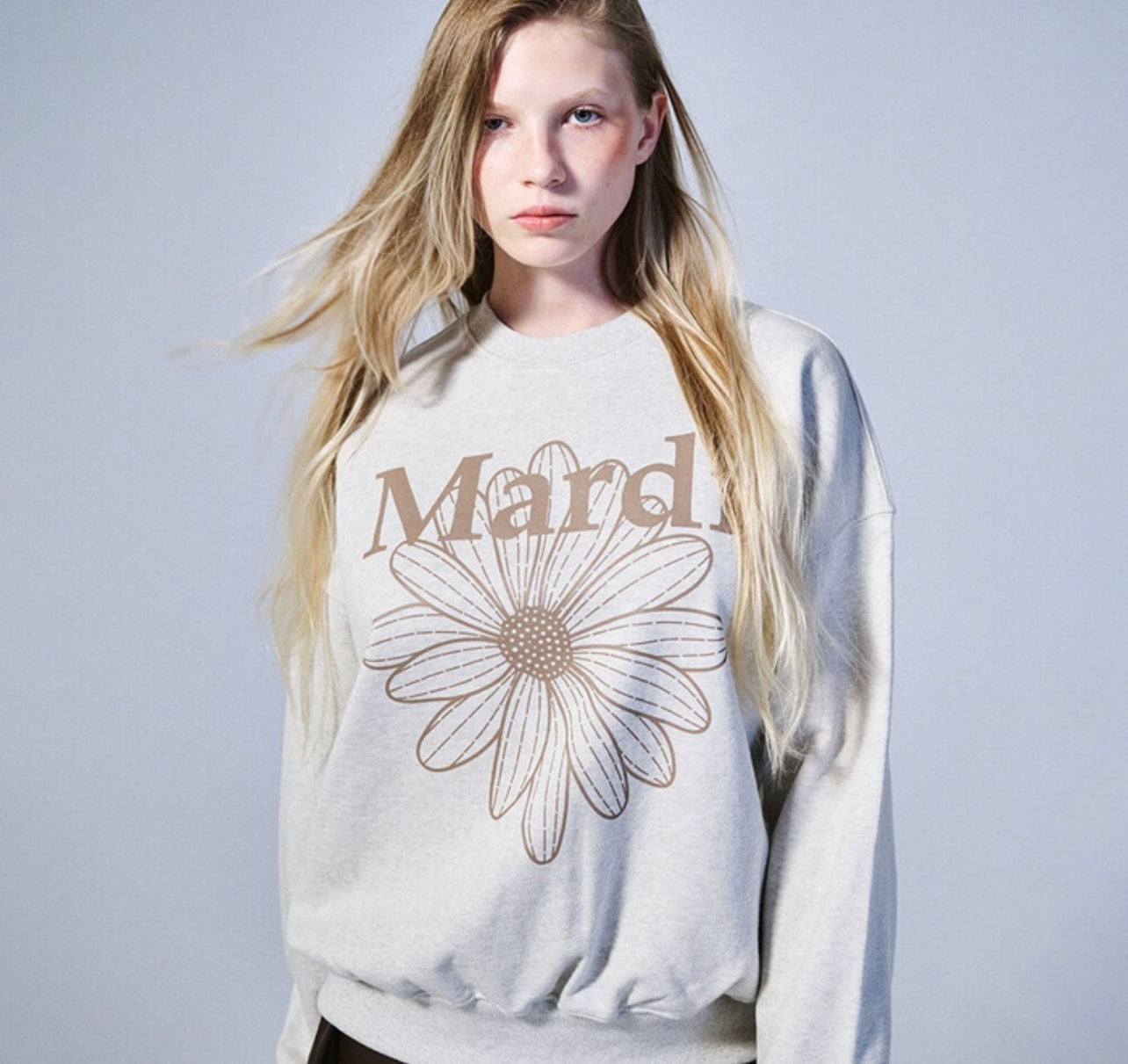 Mardi Mercredi SWEATSHIRT FLOWERMARDI_OATMEAL TAUPE(Preorder)