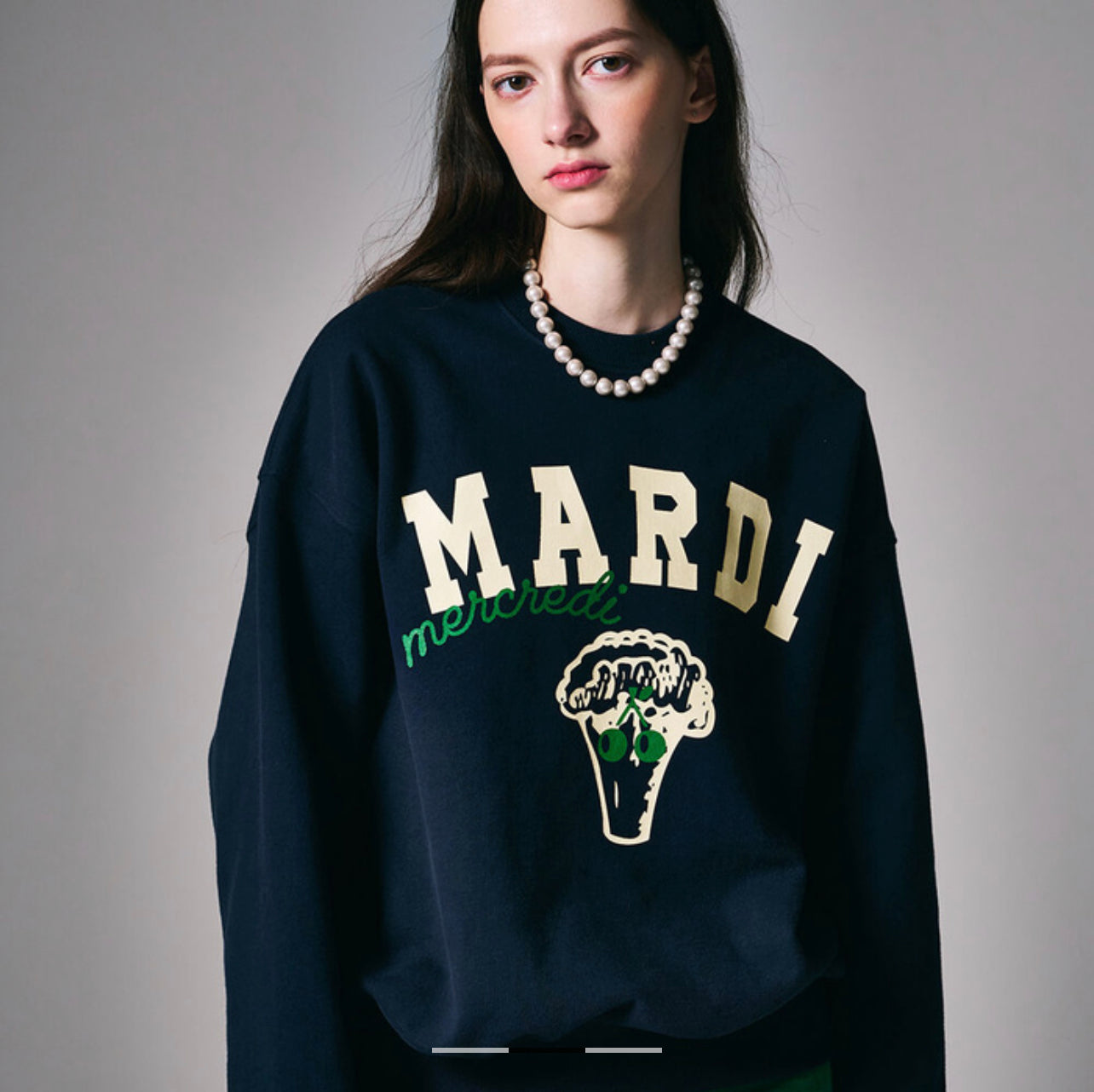 Mardi Mercredi BROCCOLI_NAVY SWEATSHIRT(Preorder)