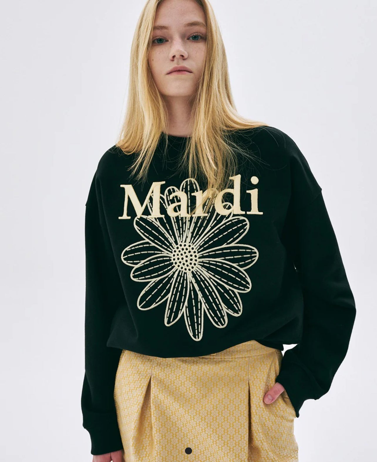 Mardi Mercredi Sweatshirt FLOWERMARDI NEEDLEWORK_ BLACK LEMON (Instock)