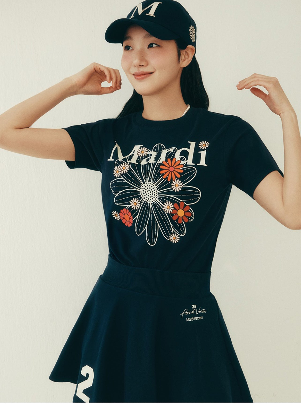 Mardi Mercredi SLIM TSHIRT FLOWERMARDI BLOSSOM_ NAVY IVORY(Preorder)