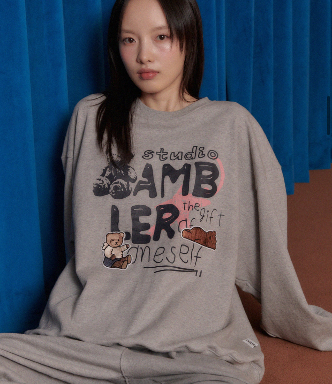 Ambler Bear Patch Grey Sweatshirt(Preorder)