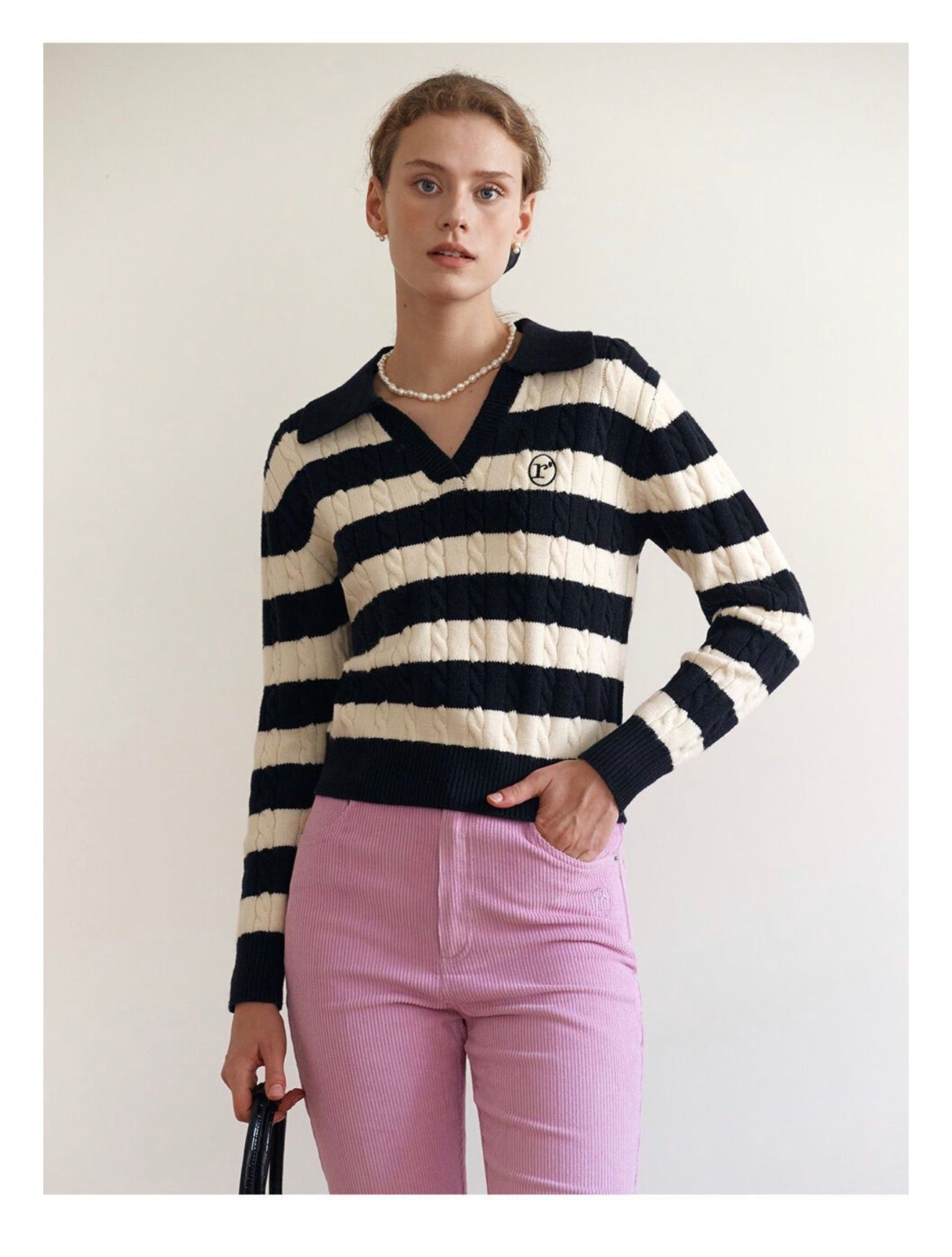 Korean Collection Rolarola Colar stripe boarder knit WH+BK (Instock)