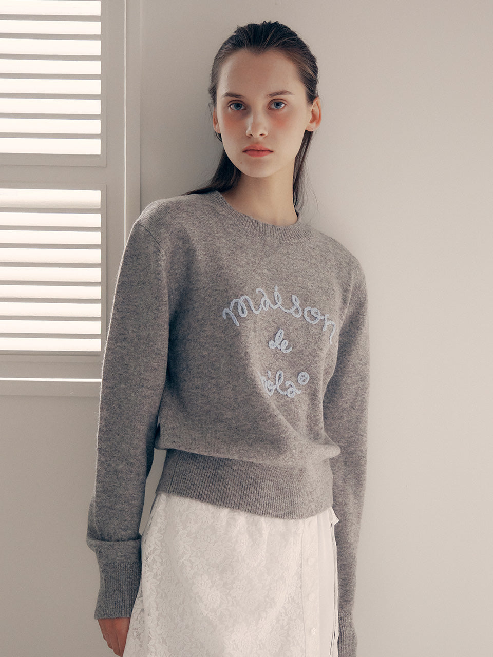 Korean Collection Rolarola MAISON DE ROLA EMBROIDERY KNIT GRAY (Instock)