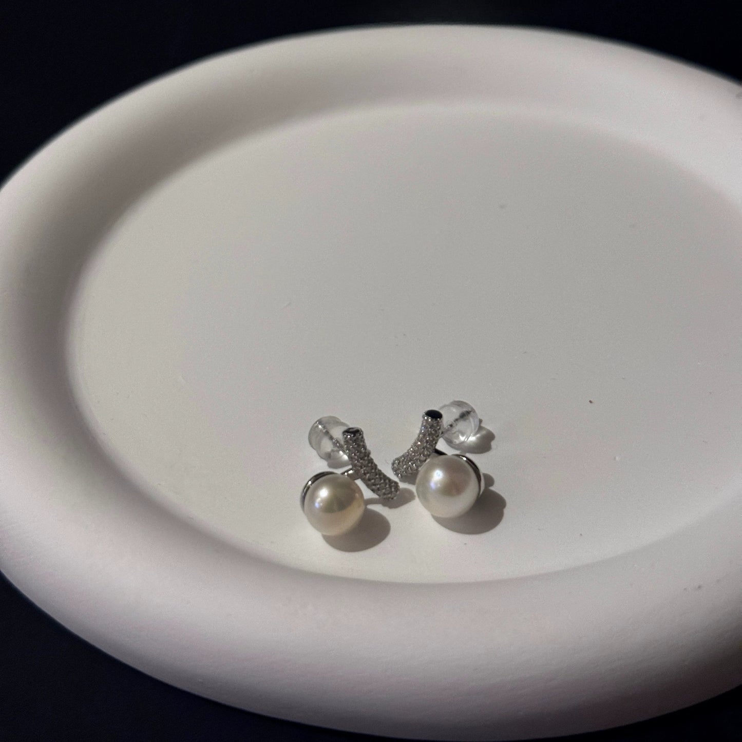 Kelly Designs 925 Silver Curved Crystal & Pearl Stud Earrings(Instock)