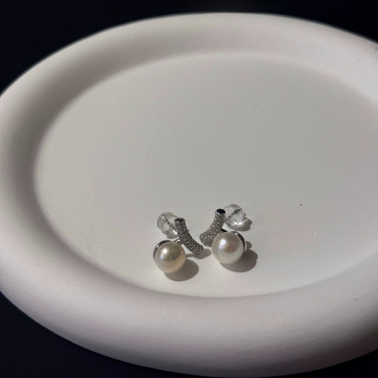 Kelly Designs 925 Silver Curved Crystal & Pearl Stud Earrings(Instock)