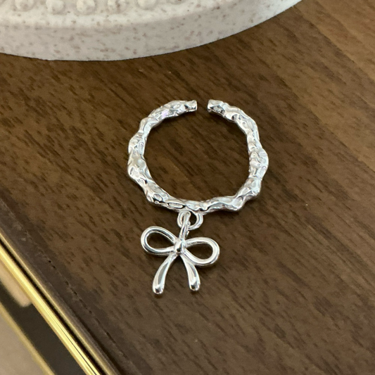 Kelly Designs Sterling Silver Hammered Band Ring with Bow Charm(Instock)