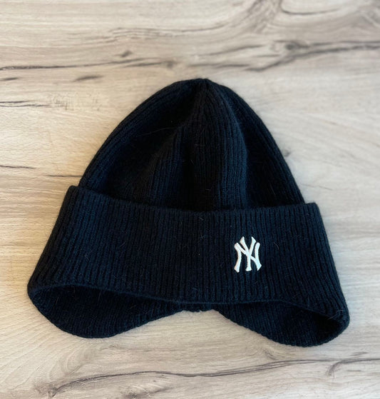 MLB Black NY Ear Cover Cap (Instock)